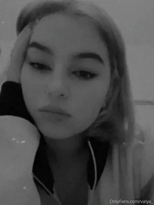 valya_