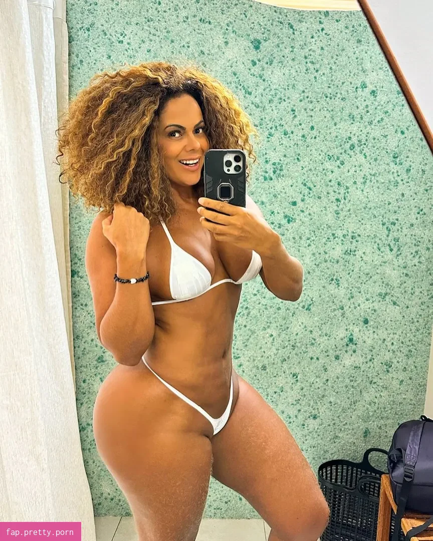 Vanessa Alves - Photo #02