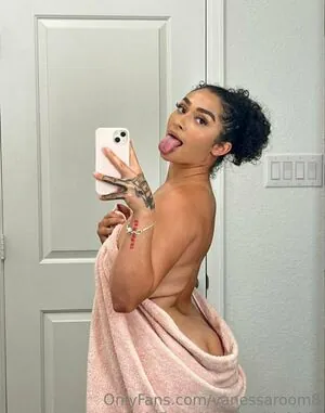 vanessaroom8