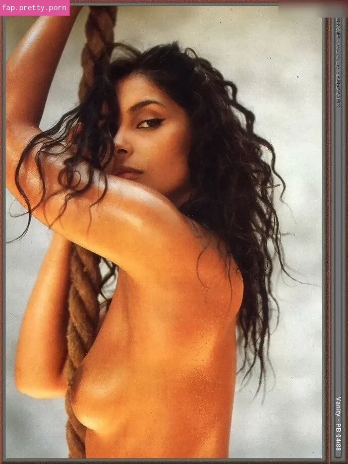 Vanity - Photo #17