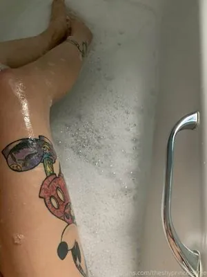viky_b_free