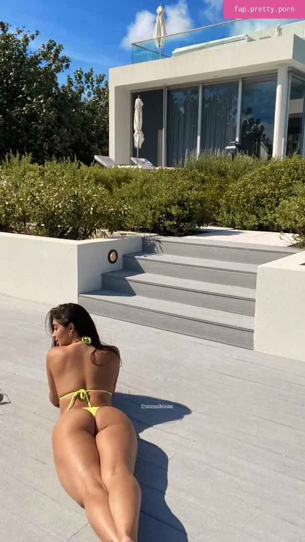 Vanessa Christine - Photo #08