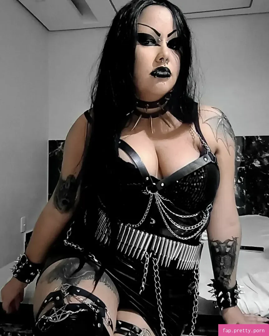 Vicky Draconya - Photo #12