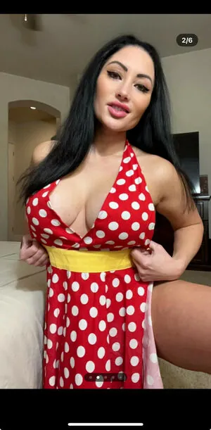 Vegashousewifey
