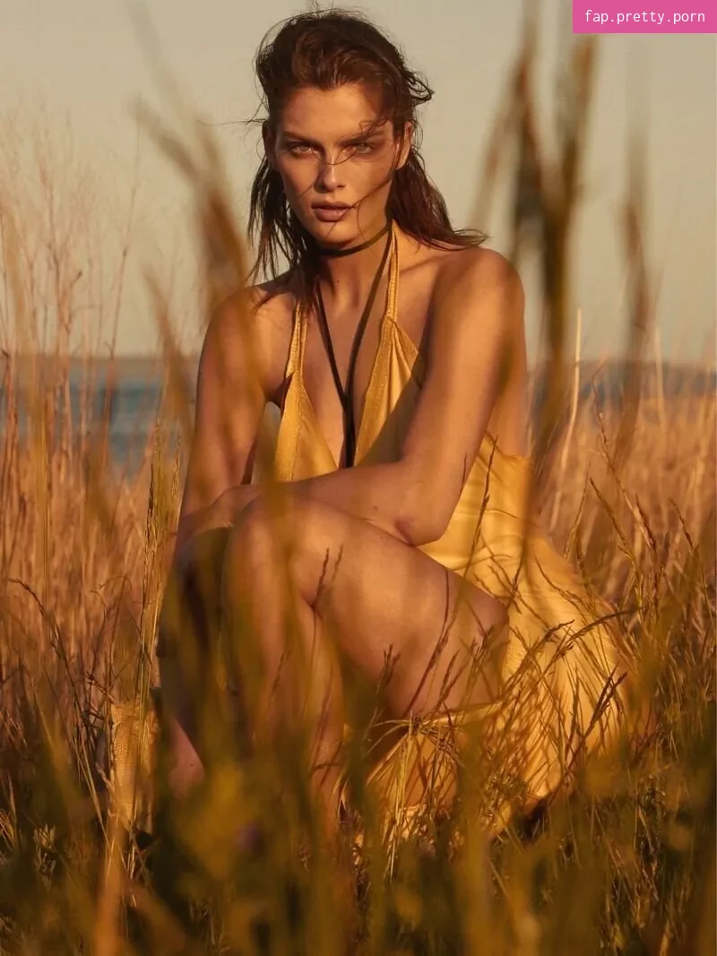 Vanessa Fuchs - Photo #00