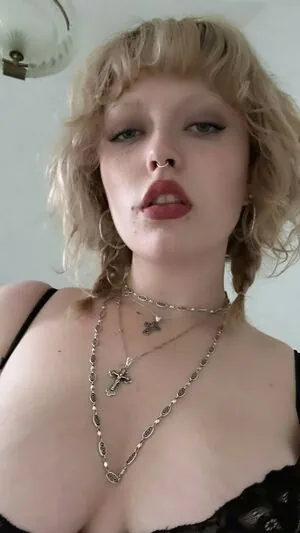 Violet Grohl