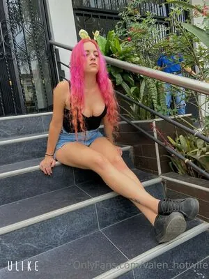valen_hotwife