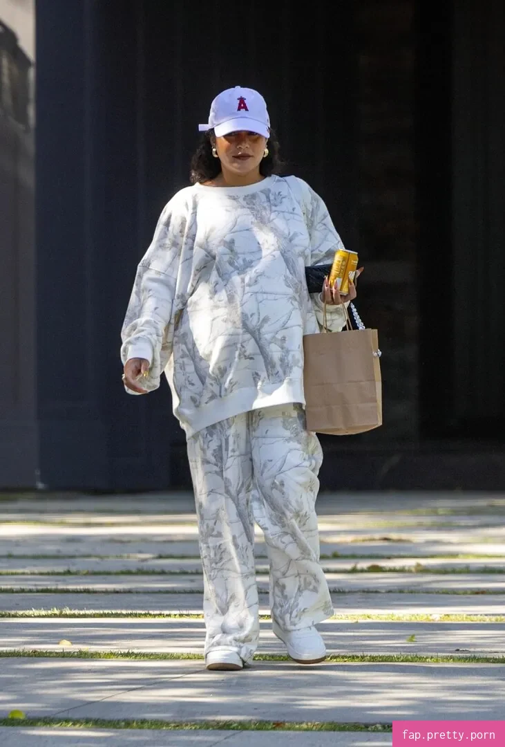 Vanessa Hudgens - Photo #87