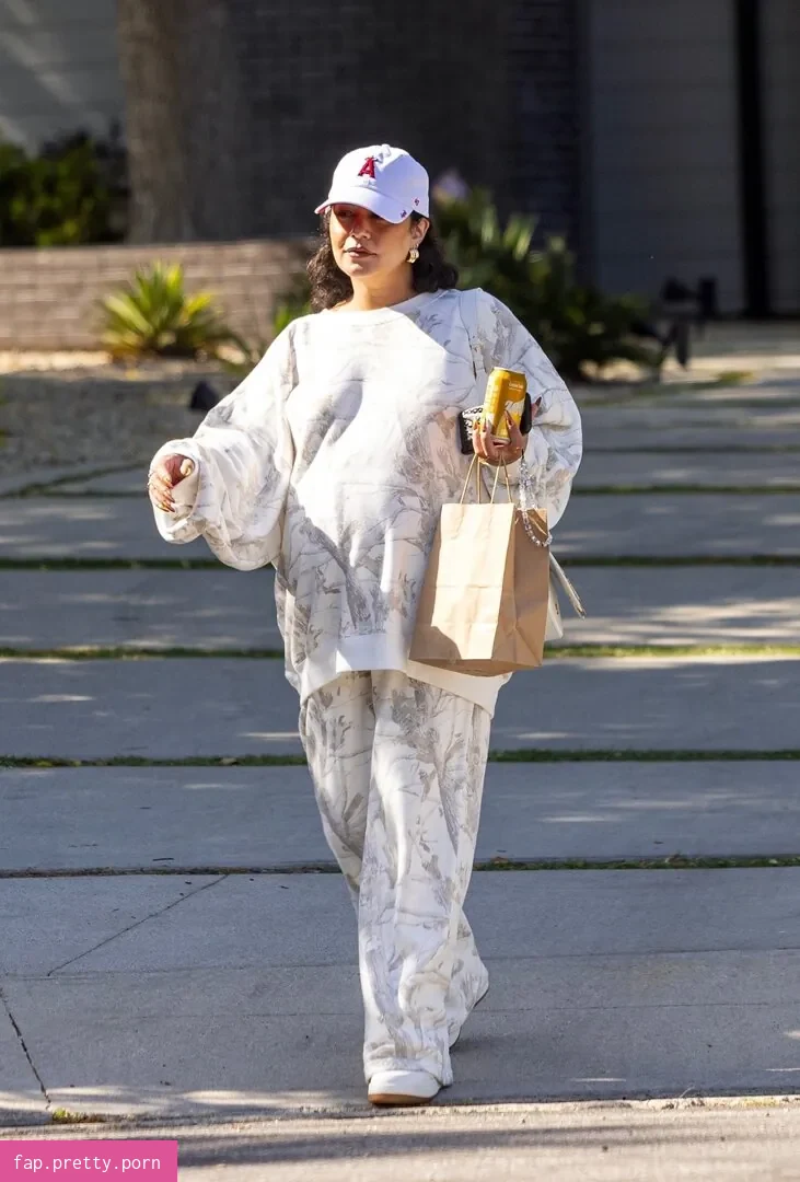 Vanessa Hudgens - Photo #93