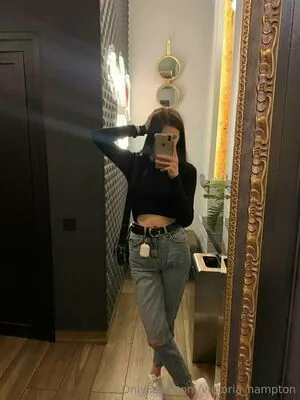 victoria_hampton