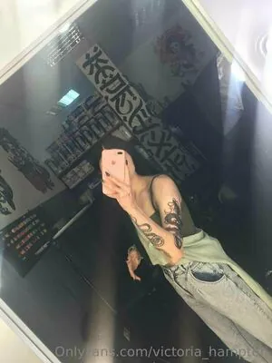 victoria_hampton