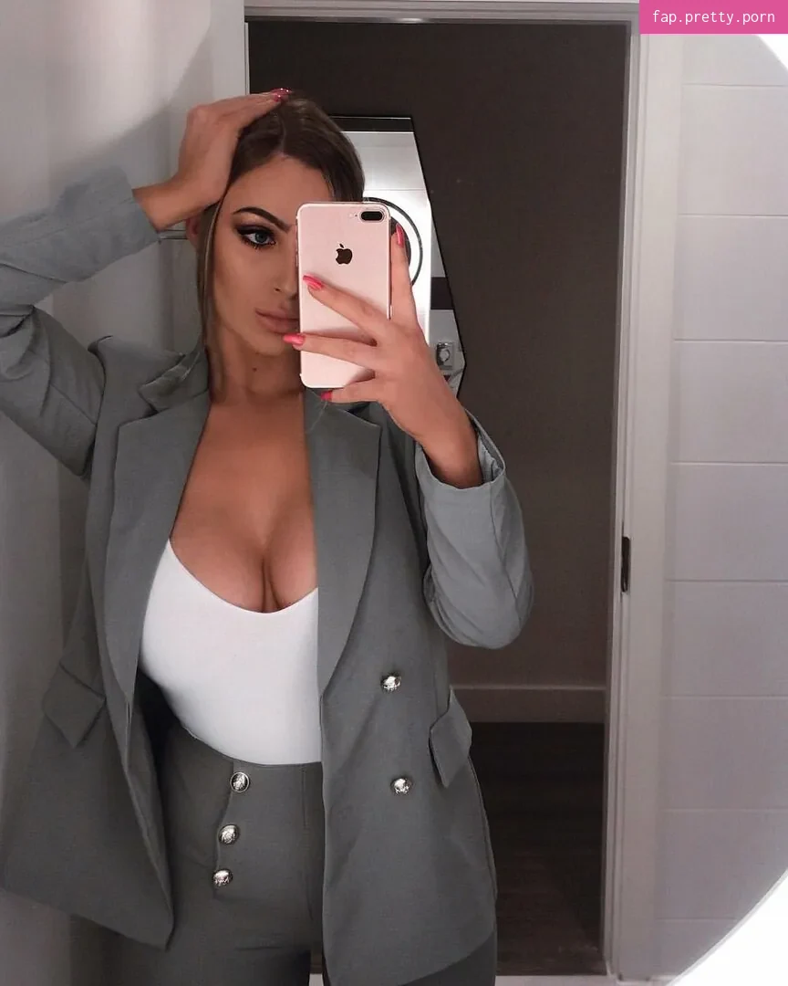 Victoria Hearn - Photo #03