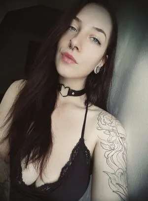 vicki25