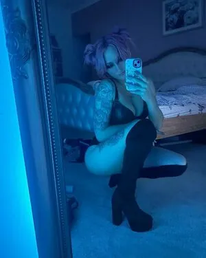 vikkivampire