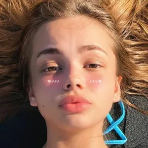 Valya Karnaval