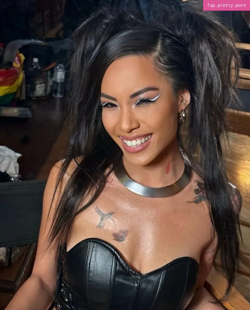 Victoria Kuang - Photo #27