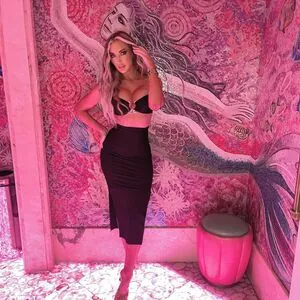 Victoria Lace