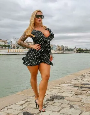 Victoria Lomba