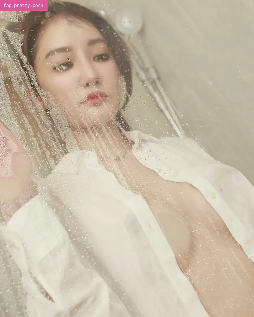 Vivi Lin - Photo #13
