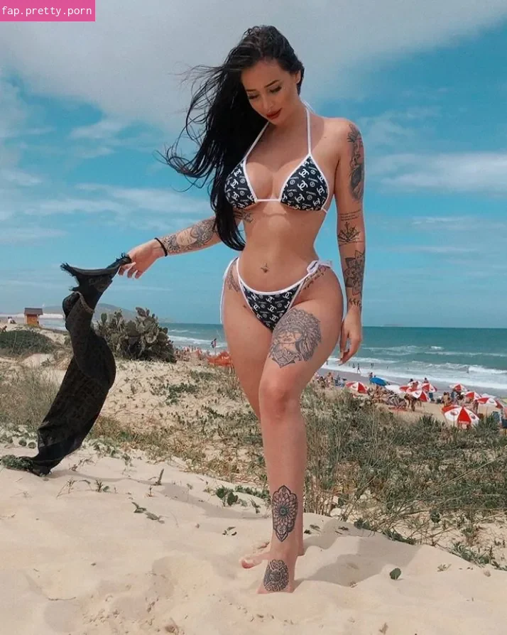 Victoria Macan - Photo #17