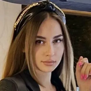 Vikky Queen