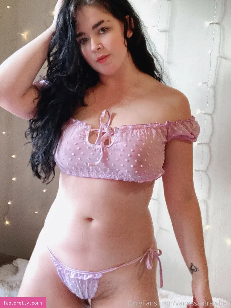 Vanessa Strawberry - Photo #13