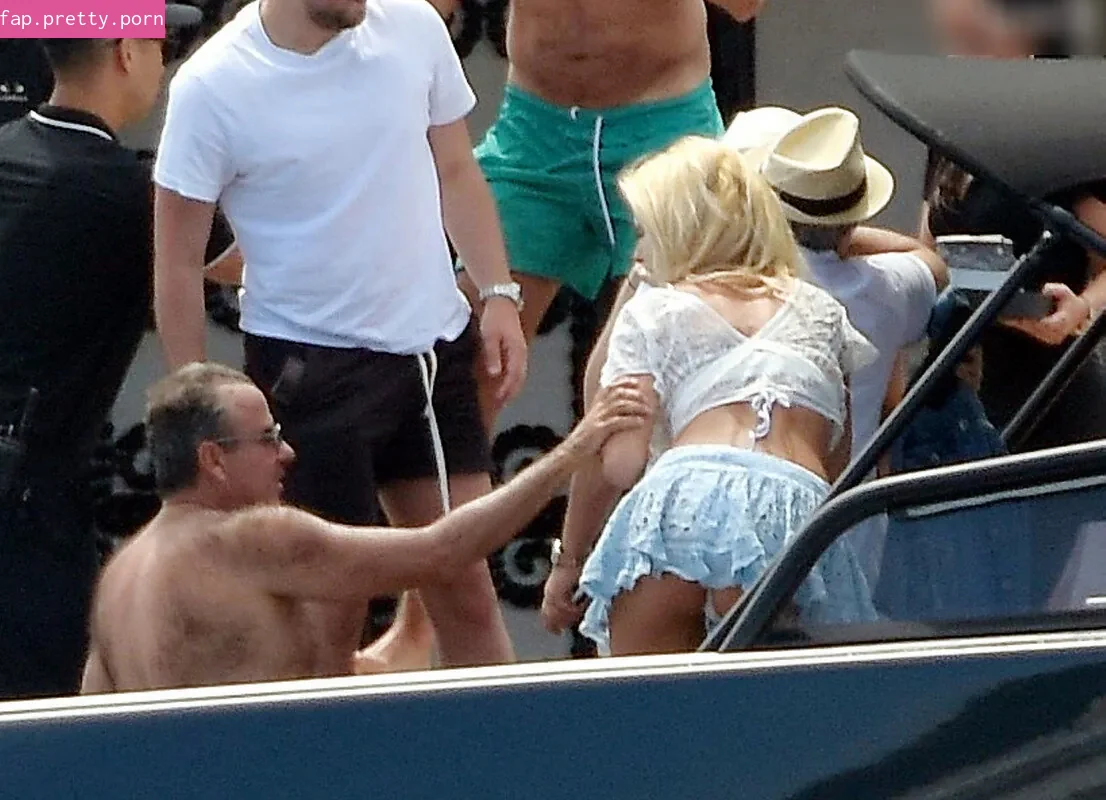 Victoria Silvstedt - Photo #62