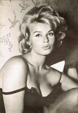 Vintage Starlets