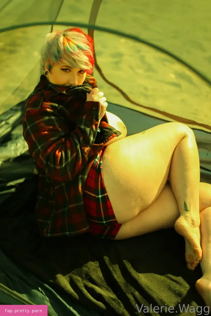 Valerie.wagg - Photo #32