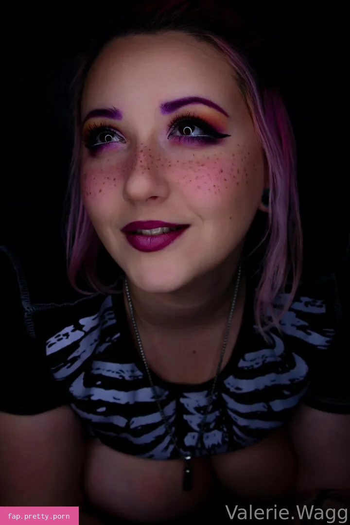Valerie.wagg - Photo #73