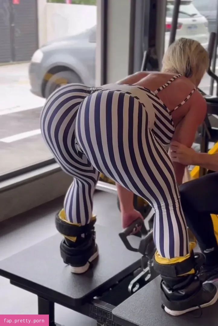 Vivi Winkler - Photo #35