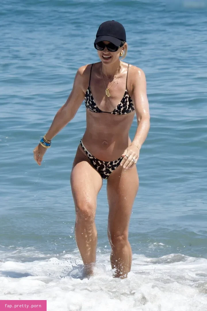 Vogue Williams - Photo #40