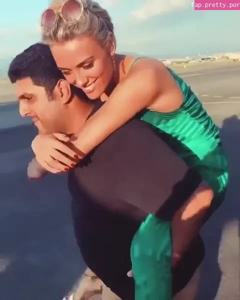 Wallis Day - Photo #55