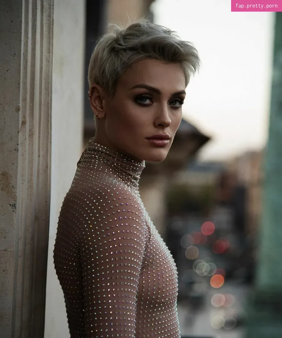 Wallis Day - Photo #03