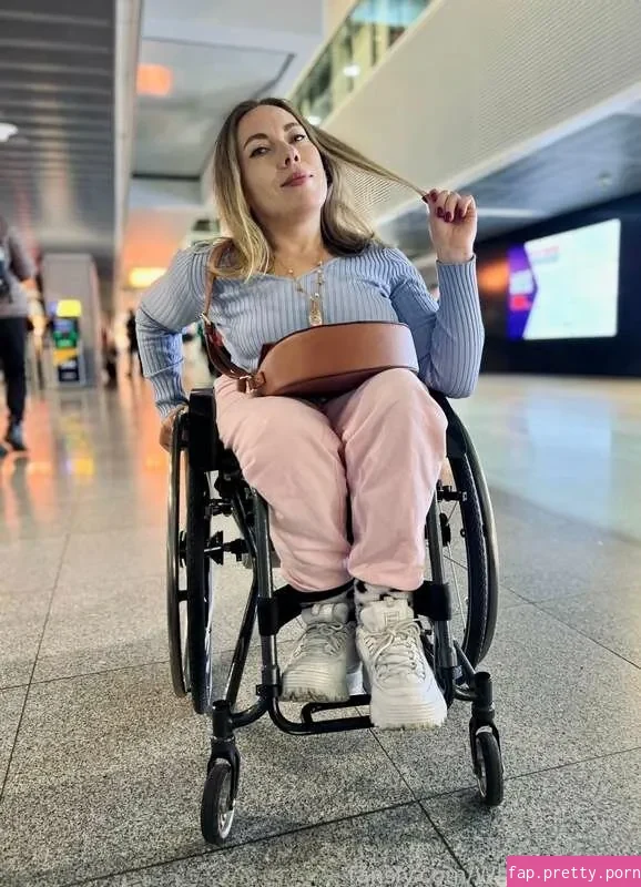 Wheelchairgirl - Photo #59