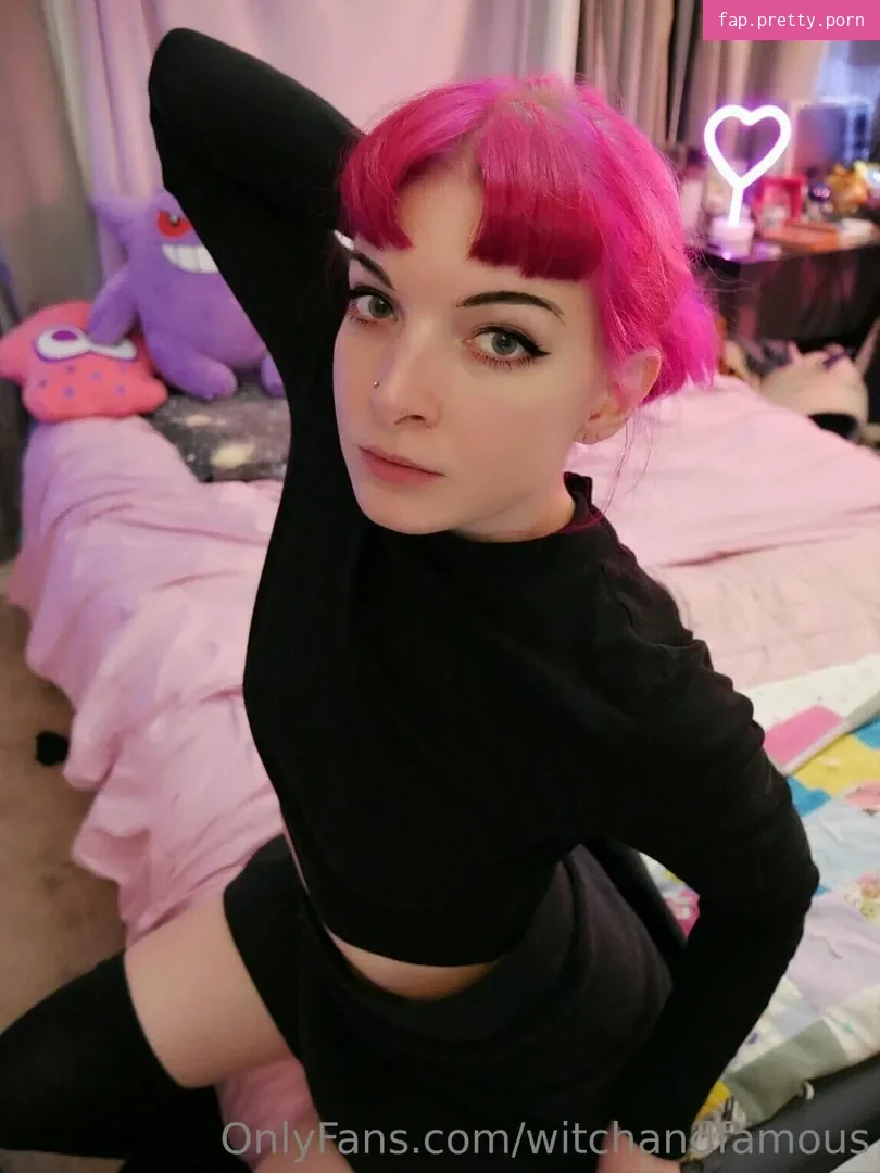 witchandfamous - Photo #05