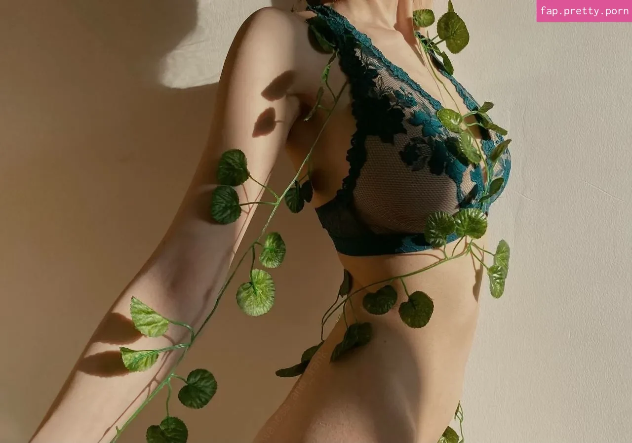 Wanessa Karlile - Photo #30