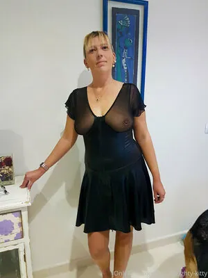 wet-naughty-kitty