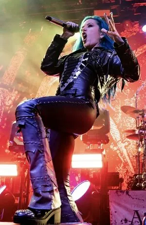 WomenMetal