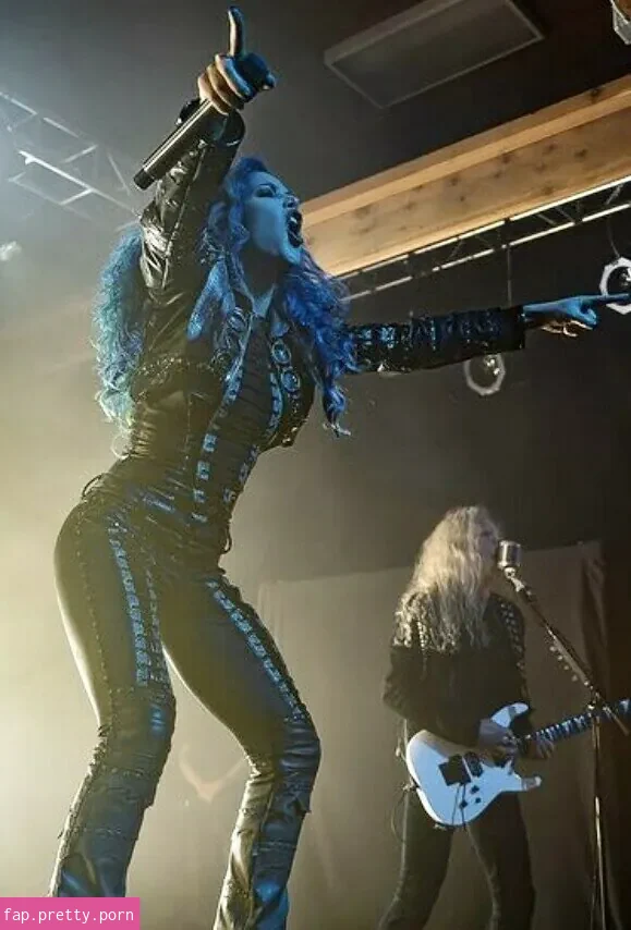 WomenMetal - Photo #70