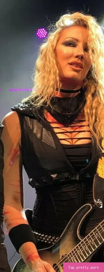WomenMetal - Photo #40