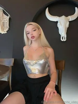 white_vikki