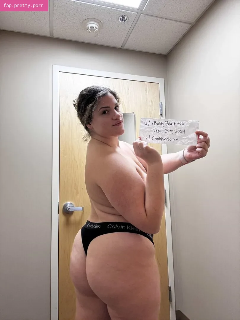 xbustybrunettex - Photo #07