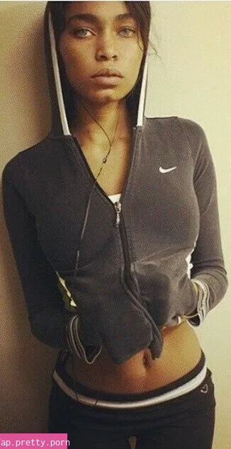 Xiea Hull - Photo #00