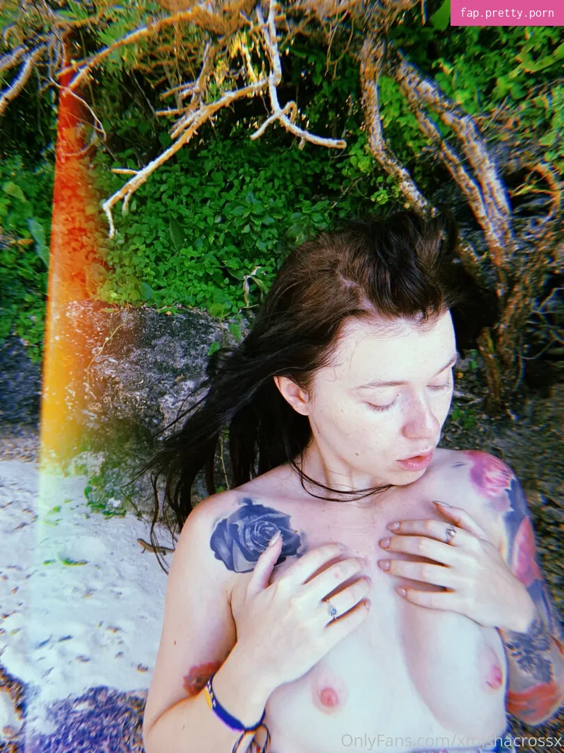 xmishacrossx - Photo #05