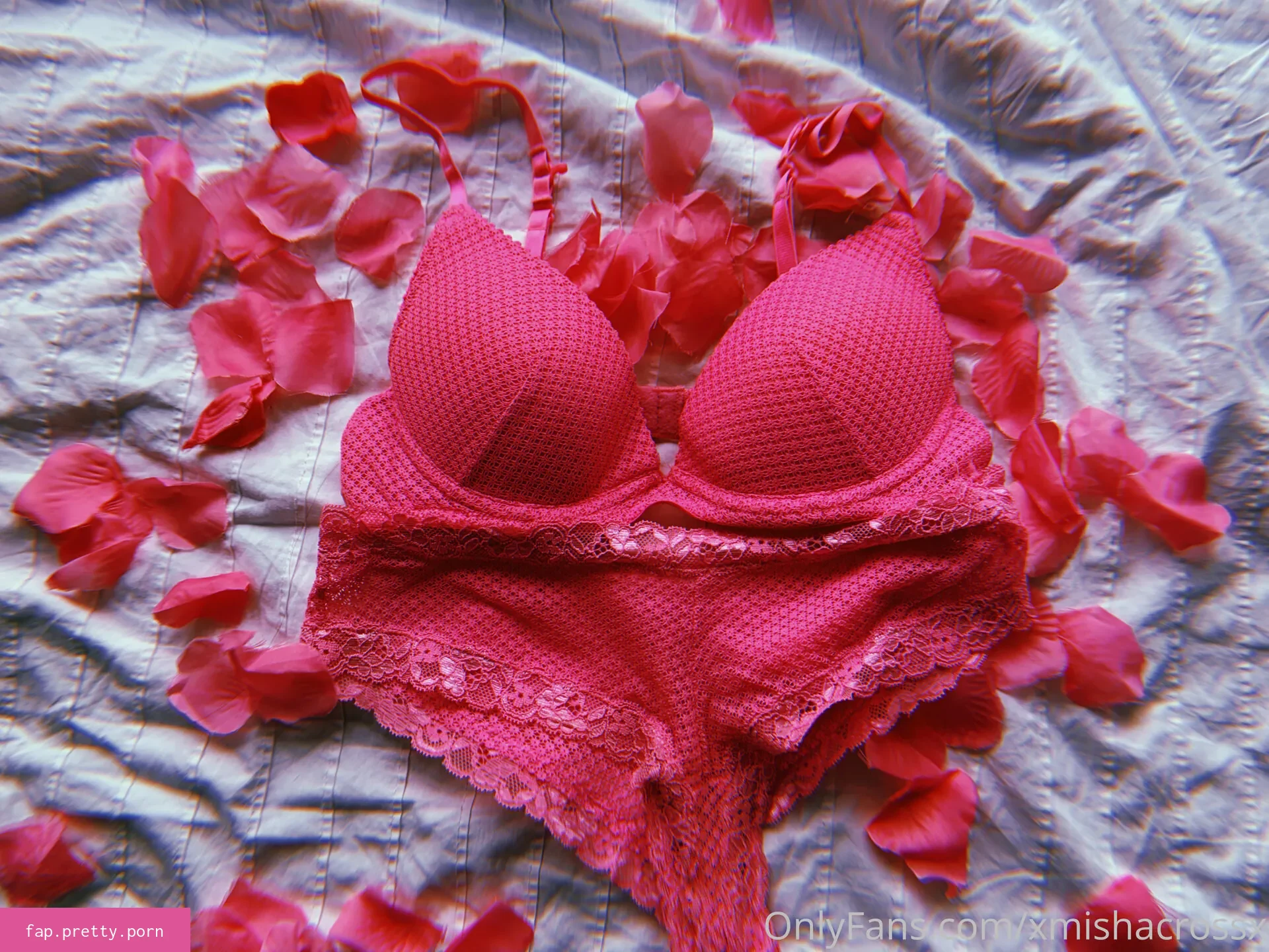 xmishacrossx - Photo #25