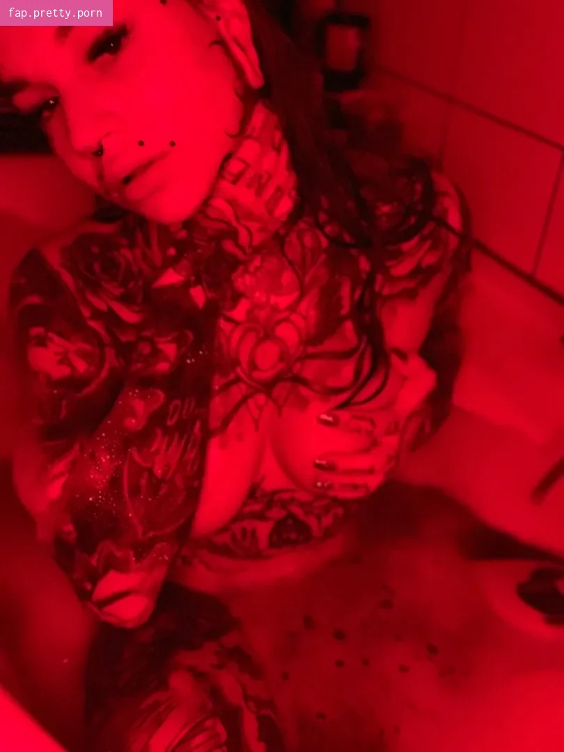 xsatansbarbiex - Photo #01