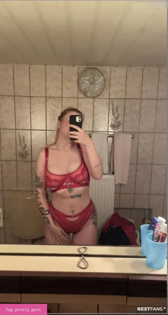 Xenia Tina Marie - Photo #01