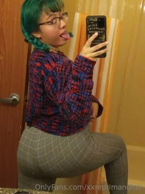 xxreprimandher