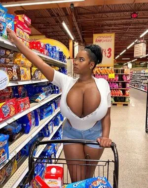 Yanithebbody1